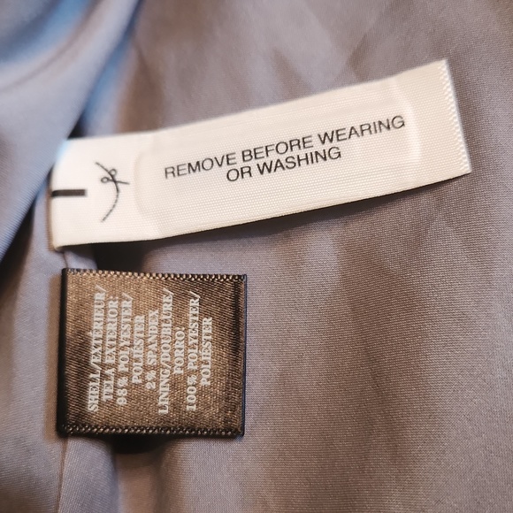 28. Ann Taylor, Women's dress Petite, Size OP, Snake skin design - Picture 8 of 11